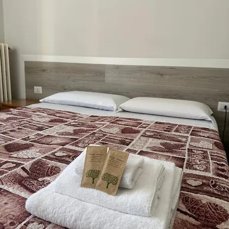Penzion Easyrooms One Parma