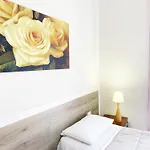 Гостевой дом Easyrooms One