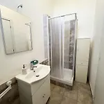 בית הארחה Easyrooms One פארמה