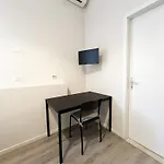 Easyrooms One 3* פארמה