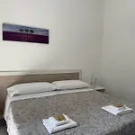 Easyrooms One Парма