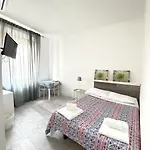 Easyrooms One 3* Парма
