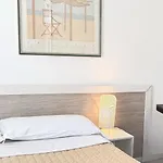 Гостевой дом Easyrooms One 3*