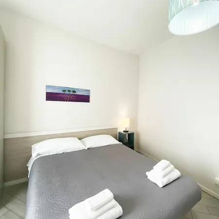 Easyrooms One * Parma