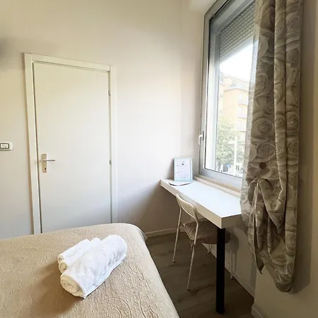 Guest house Easyrooms One Parma