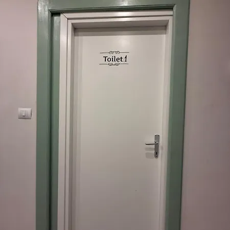 Easyrooms One Affittacamere 3*