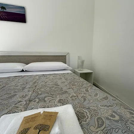 Easyrooms One Penzion Parma